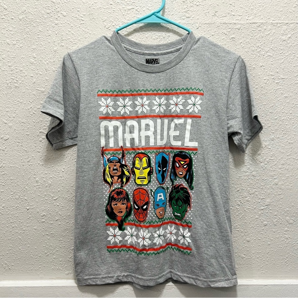 Marvel Grey Christmas Themed Boys T-Shirt Small